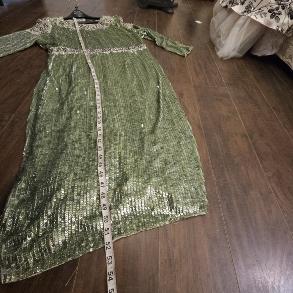 Beautiful sequence dress - Picture 15 of 15